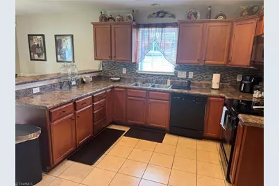 [Address not provided], Greensboro, NC 27406 - Photo 3