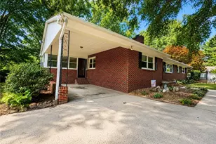 1910 Flatrock St, Winston-Salem, NC 27107 - Photo 9