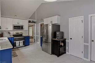 4406 Camden Ridge Dr, Greensboro, NC 27410 - Photo 13