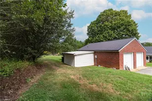 4264 High Point Rd, Winston-Salem, NC 27107 - Photo 3