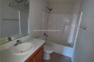905 Hanahan Ct, Greensboro, NC 27409 - Photo 13