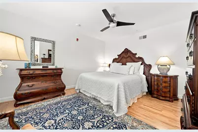 360 Elm Street #304, Greensboro, NC 27401 - Photo 9