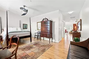 360 Elm St, Greensboro, NC 27401 - Photo 9