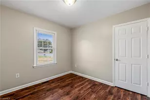 2210 E Market St, Greensboro, NC 27401 - Photo 11