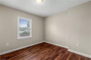 2210 E Market St, Greensboro, NC 27401 - Photo 13
