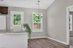1575 Farningham Ln, Burlington, NC 27215 - Photo 9