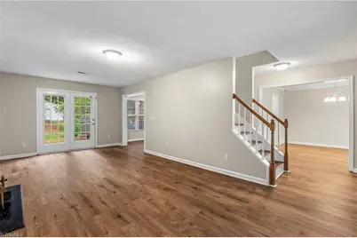 2320 Meadow Gate Drive, Greensboro, NC 27455 - Photo 5