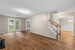 2320 Meadow Gate Dr, Greensboro, NC 27455 - Photo 5