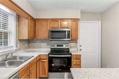 2320 Meadow Gate Drive, Greensboro, NC 27455 - Photo 15