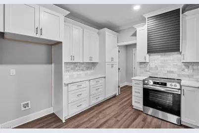 805 Bennett Street, Greensboro, NC 27406 - Photo 11