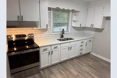 2116 Larkspur Drive, Greensboro, NC 27405 - Photo 9