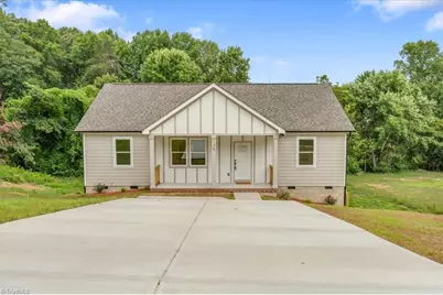 126 Aspen Street, Yadkinville, NC 27055 - Photo 1