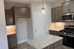 3719 Contimental Sq, Kernersville, NC 27284 - Photo 5