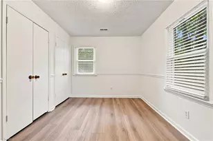 2210 Bracyridge Rd, Greensboro, NC 27407 - Photo 19
