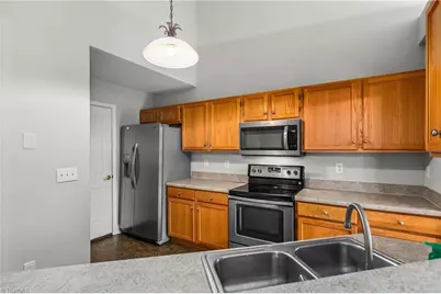 155 Monroe Street, Winston-Salem, NC 27104 - Photo 11