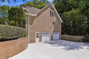 5009 Meadow Hill Ct, Winston-Salem, NC 27106 - Photo 7