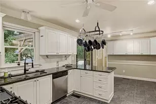 5009 Meadow Hill Ct, Winston-Salem, NC 27106 - Photo 13