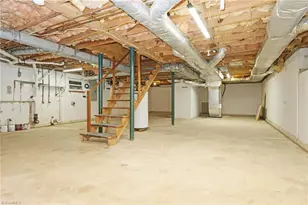 399 Wildwood Ln, Winston-Salem, NC 27107 - Photo 37
