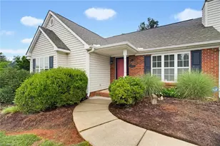 6051 Summer Trace Ln, Winston-Salem, NC 27105 - Photo 3