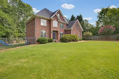 4 Willow Oak Court, Greensboro, NC 27408 - Photo 3
