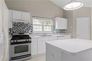 5303 Carriage Woods Dr, Browns Summit, NC 27214 - Photo 9