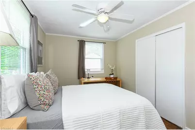 514 Overlook Street, Greensboro, NC 27403 - Photo 9