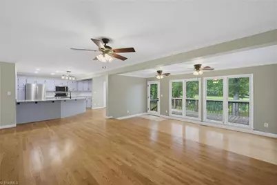 992 Lake Forest Court, Eden, NC 27288 - Photo 17