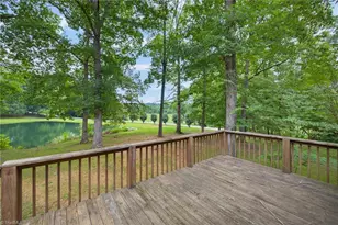 992 Lake Forest Ct, Eden, NC 27288 - Photo 33