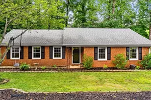 2004 Cottage Pl, Greensboro, NC 27455 - Photo 1