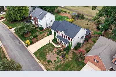 3674 Oak Chase Drive, High Point, NC 27265 - Photo 5
