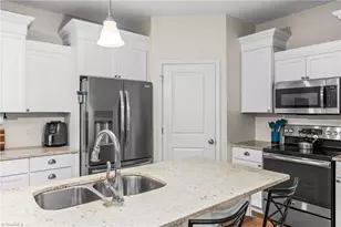 2529 Fiddlers Glenn Dr, Winston-Salem, NC 27127 - Photo 5