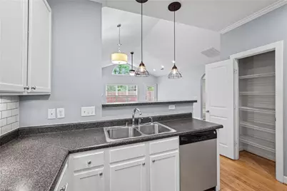 2071 Salisbury Square, Winston-Salem, NC 27127 - Photo 15