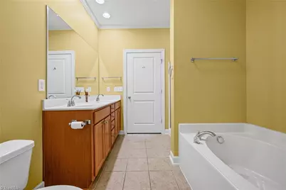 2071 Salisbury Square, Winston-Salem, NC 27127 - Photo 31