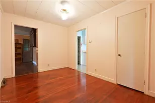 500 Clover Dr, High Point, NC 27262 - Photo 23