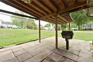 500 Clover Dr, High Point, NC 27262 - Photo 29