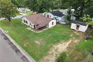 500 Clover Dr, High Point, NC 27262 - Photo 3