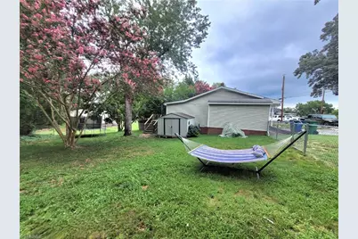 319 Hay Street, Mount Airy, NC 27030 - Photo 5