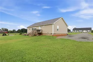1046 Herberts Dr, Yadkinville, NC 27055 - Photo 47