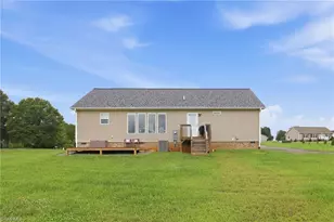 1046 Herberts Dr, Yadkinville, NC 27055 - Photo 31