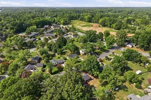 2404 Dulaire Rd, Greensboro, NC 27407 - Photo 33