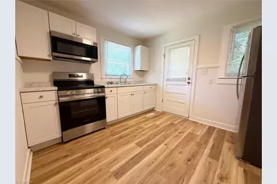 2604 Lyndhurst Avenue, Winston-Salem, NC 27103 - Photo 5