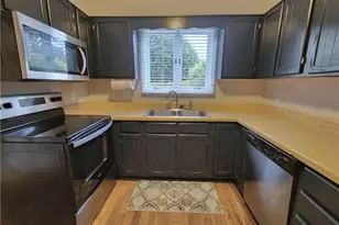 1407 Chestnut Dr, High Point, NC 27262 - Photo 9