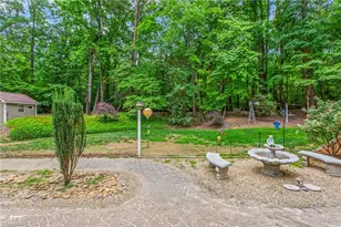 1239 Blackberry Ridge Rd, High Point, NC 27265 - Photo 41