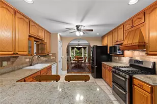 1239 Blackberry Ridge Rd, High Point, NC 27265 - Photo 3
