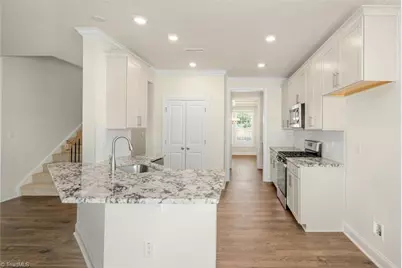 113 Harbor Hill Boulevard, Jamestown, NC 27282 - Photo 11