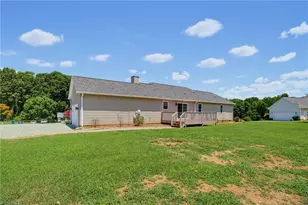 310 Dogwood Acres Ln, Madison, NC 27025 - Photo 31