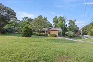 123 Tangle Dr, Jamestown, NC 27282 - Photo 3