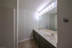 308 Ridgeland Dr, High Point, NC 27262 - Photo 21