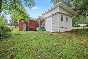 1625 Pichard St, Greensboro, NC 27401 - Photo 23