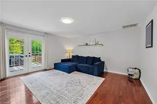 2906 Fairfield Ave, Greensboro, NC 27408 - Photo 9